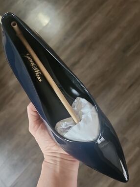 GENSHUO Navy Patent Pointed Toe Mid Heel Pump